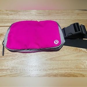 Lululemon sonic pink/lunar rock everywhere belt bag